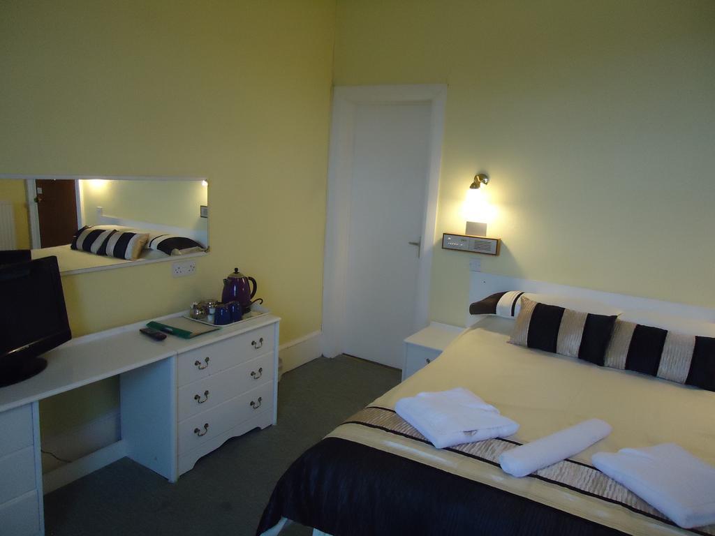 Abbey Court Hotel トーキー 部屋 写真